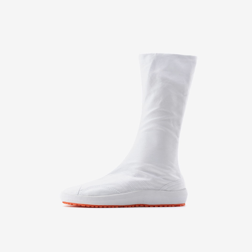 耐滑地下足袋 エアージョグⅢ12枚白の左向き画像