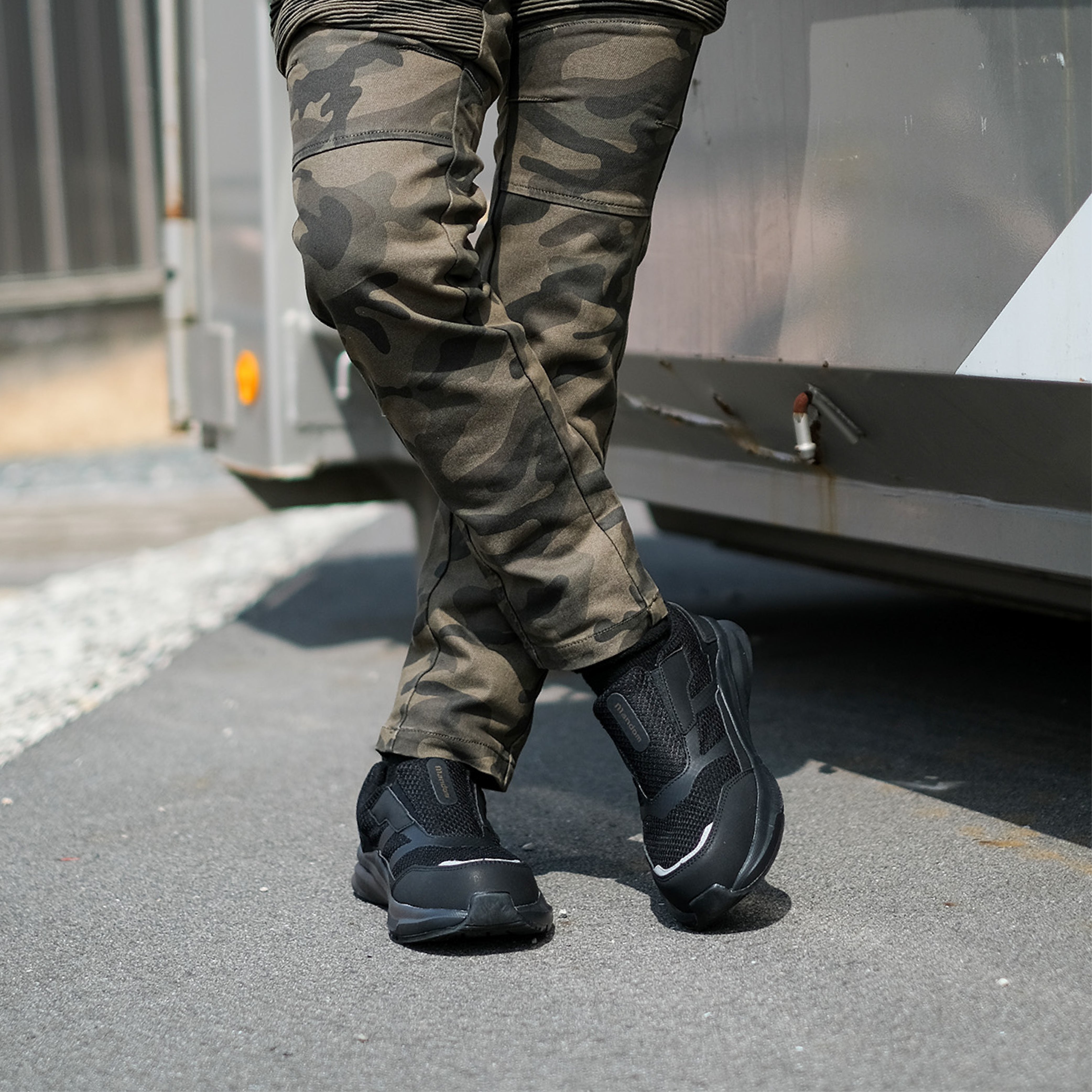 マンダムLight EZ#790　ブラックの着用画像