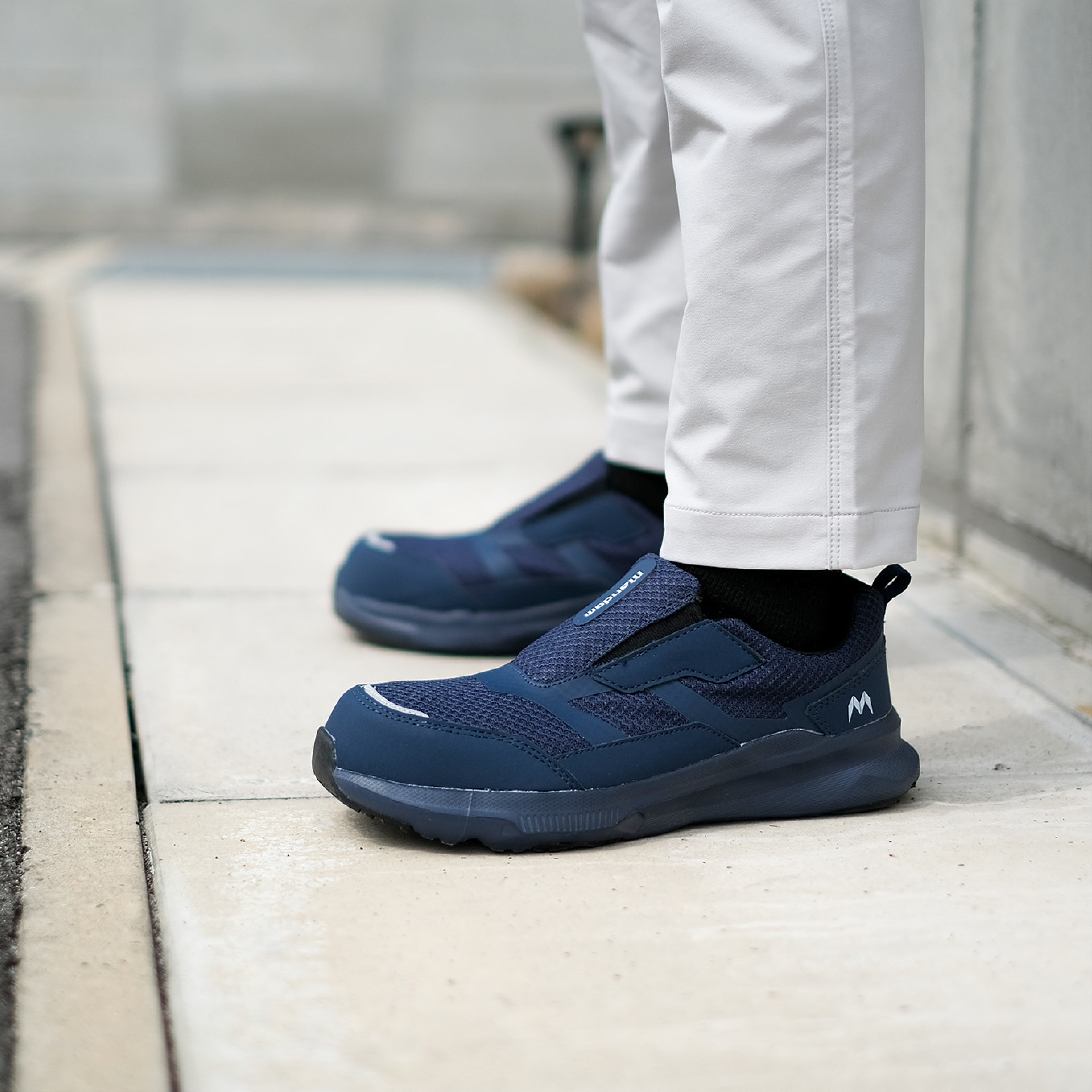 マンダムLight EZ#790　ネイビーのイメージ画像