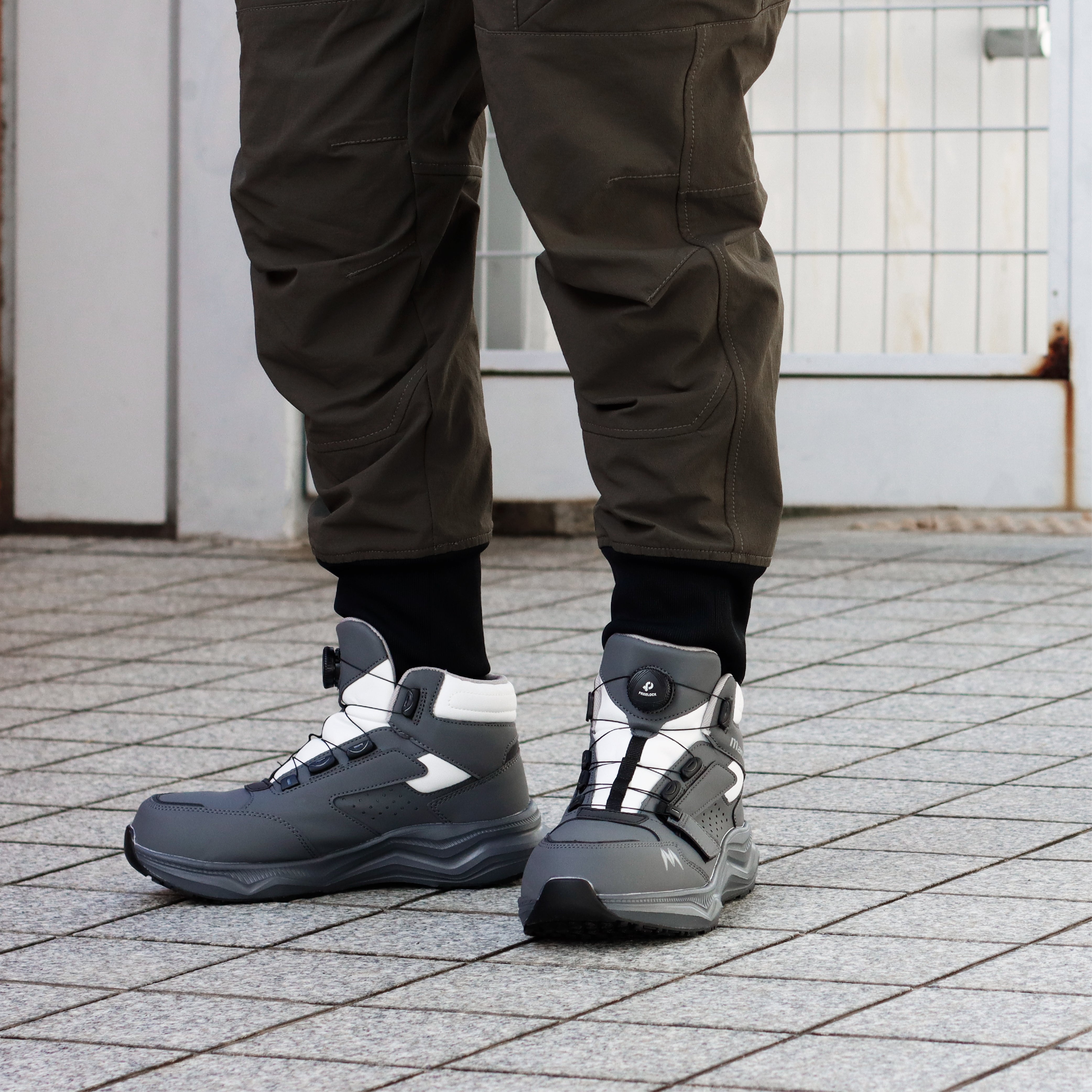 ダイヤルタイプのワークシューズ マンダムDIAL EZ＃969 着用画像