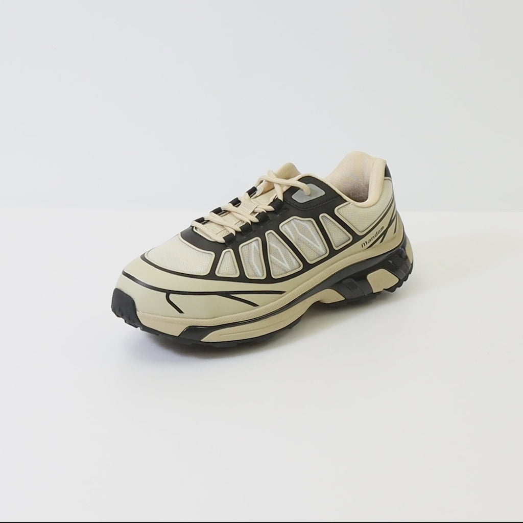 EC限定 先芯入りワークシューズ マンダムUTILITY＃245の片足